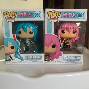 💓 Set of Two V4X Funko Pops 💓